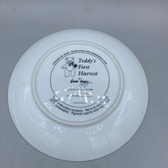 Franklin Mint Heirloom Teddy's First Harvest Limited Edition 8" Plate - Picture 2 of 2